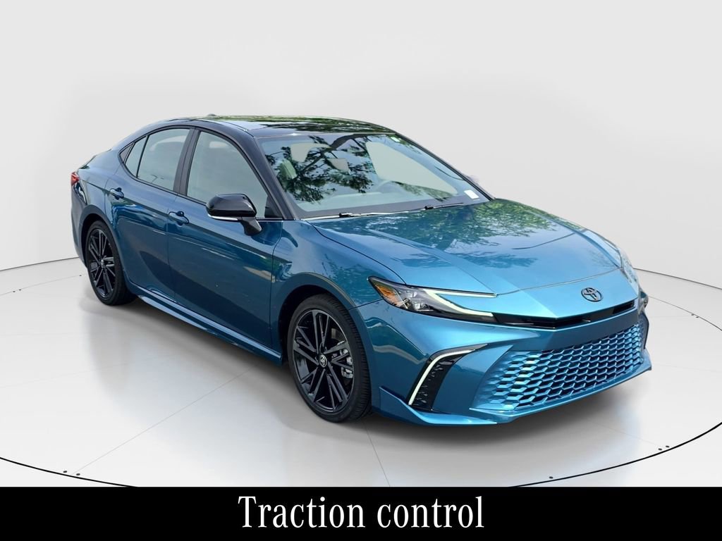 Used 2025 Toyota Camry XSE image 3