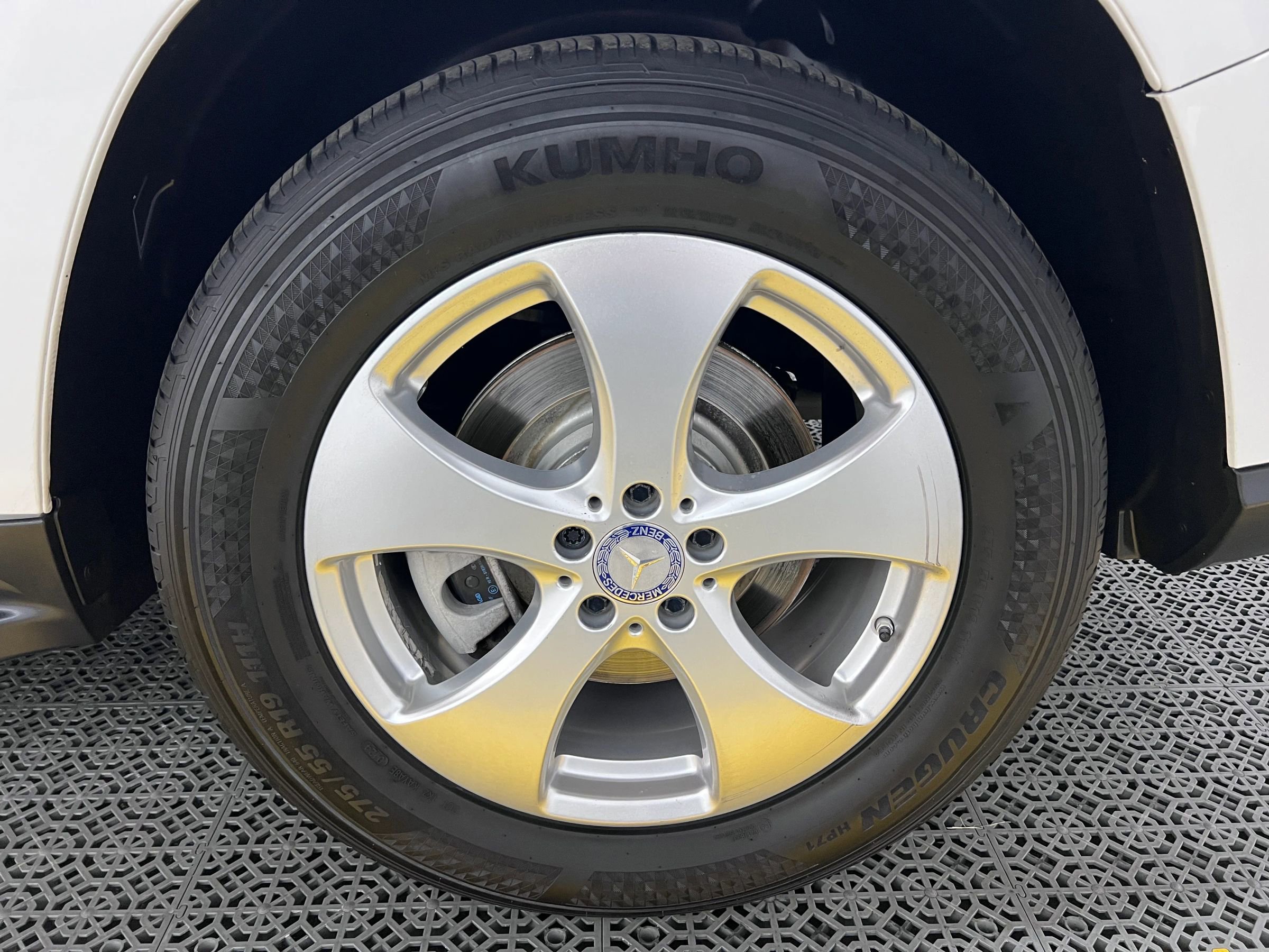 Used 2017 Mercedes-Benz GLS 450 GLS 450 Sport Utility 4D image 43