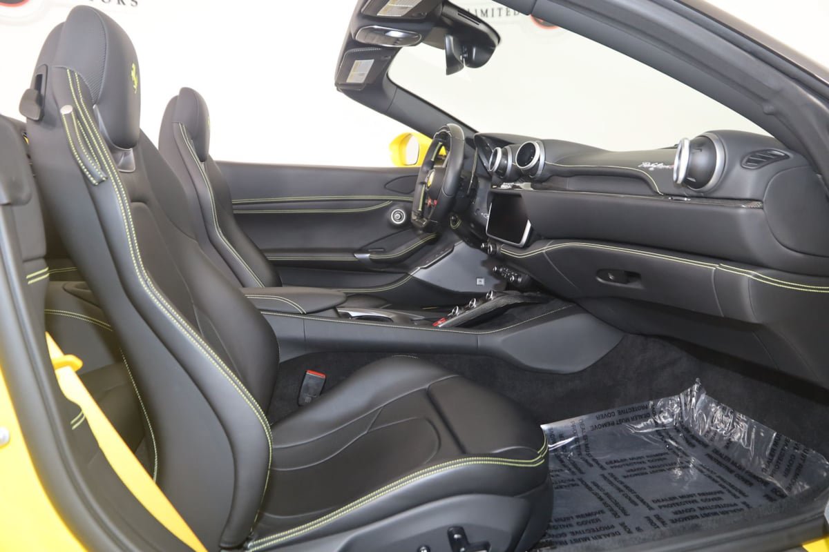 Used 2022 Ferrari Portofino M RWD image 13