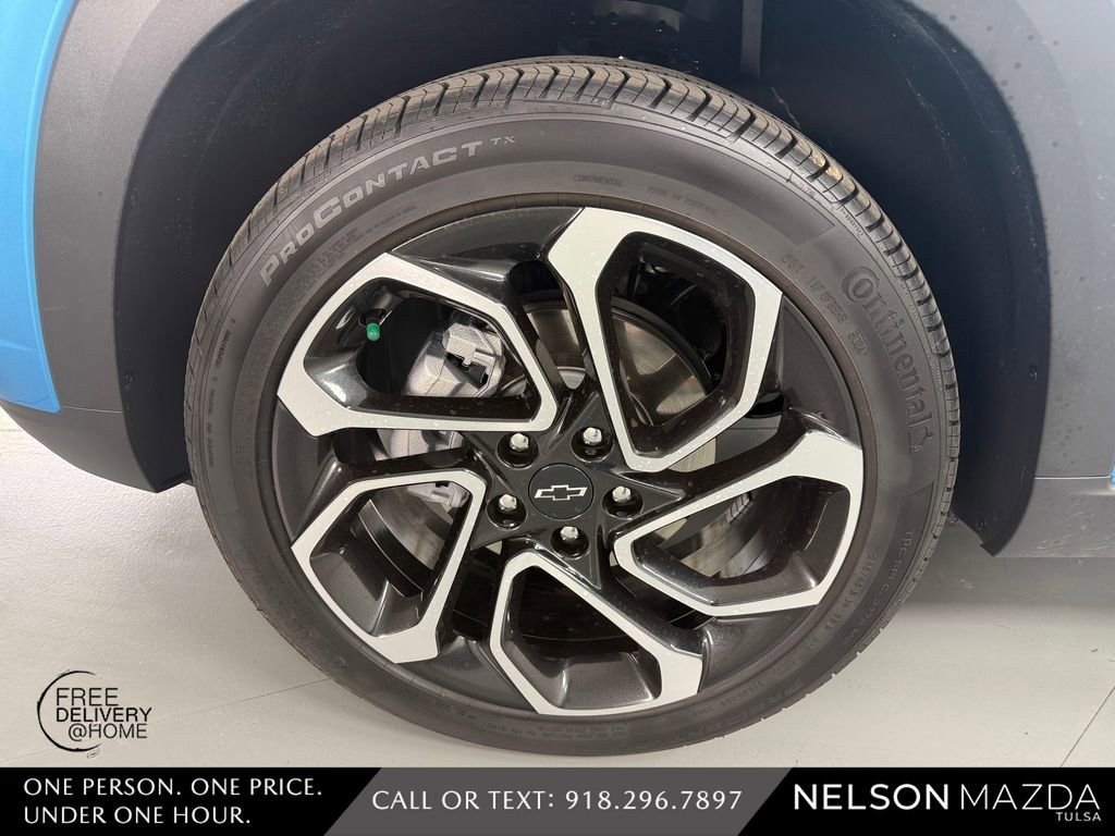 Used 2025 Chevrolet Trax RS w/ Driver Confidence Package image 11