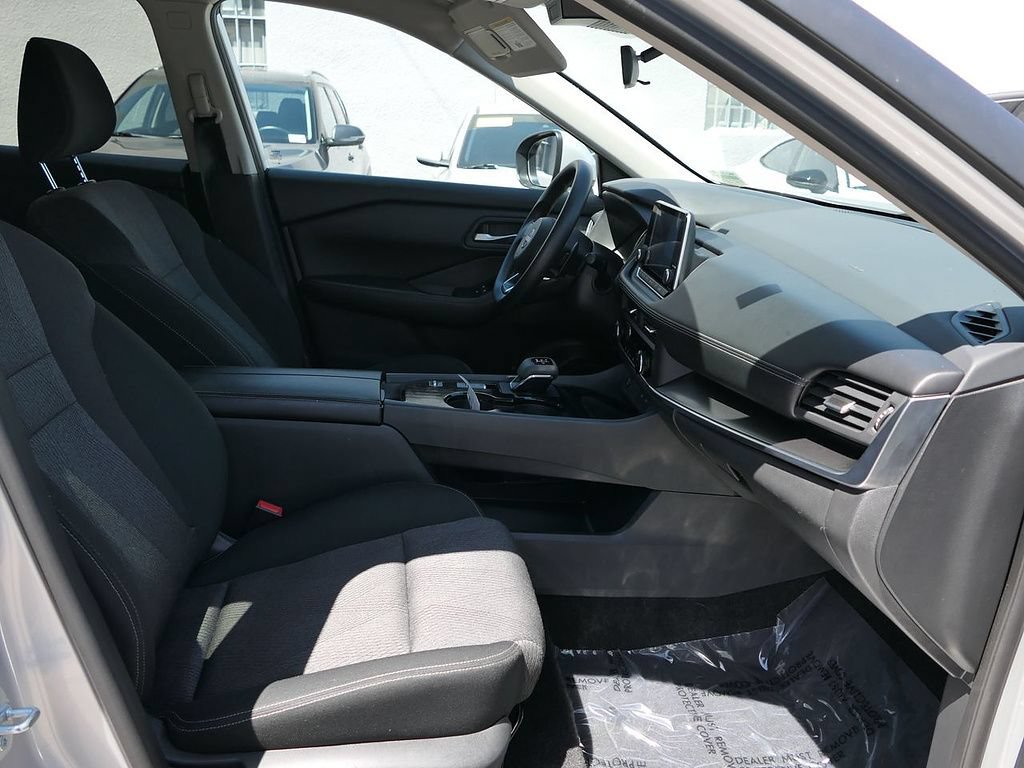 Used 2024 Nissan Rogue SV FWD image 26