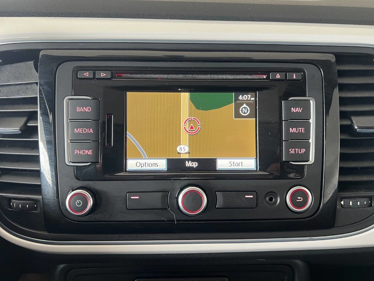 Used 2013 Volkswagen Beetle 2.5 image 24