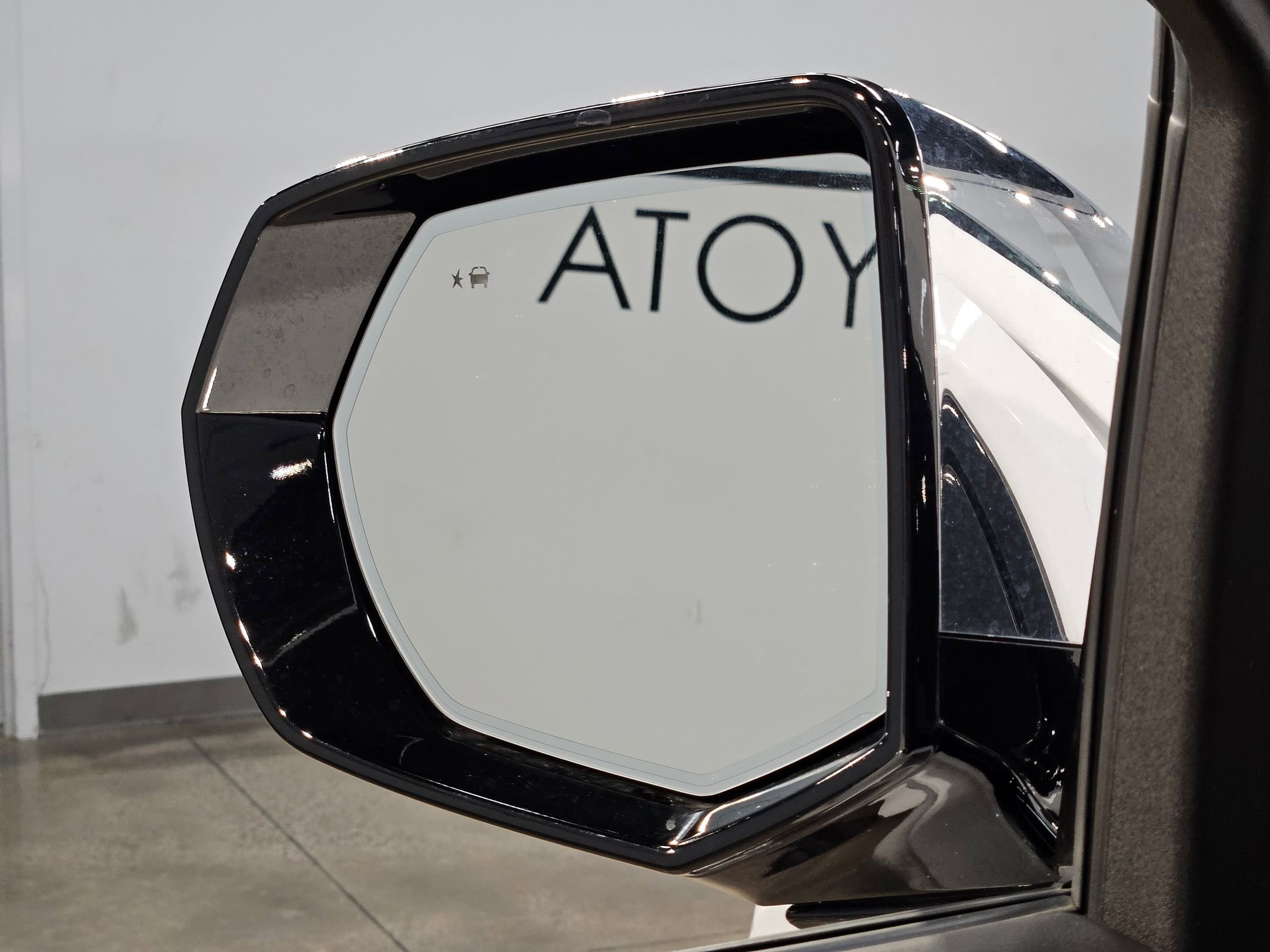 Used 2024 Chevrolet Suburban Premier image 22