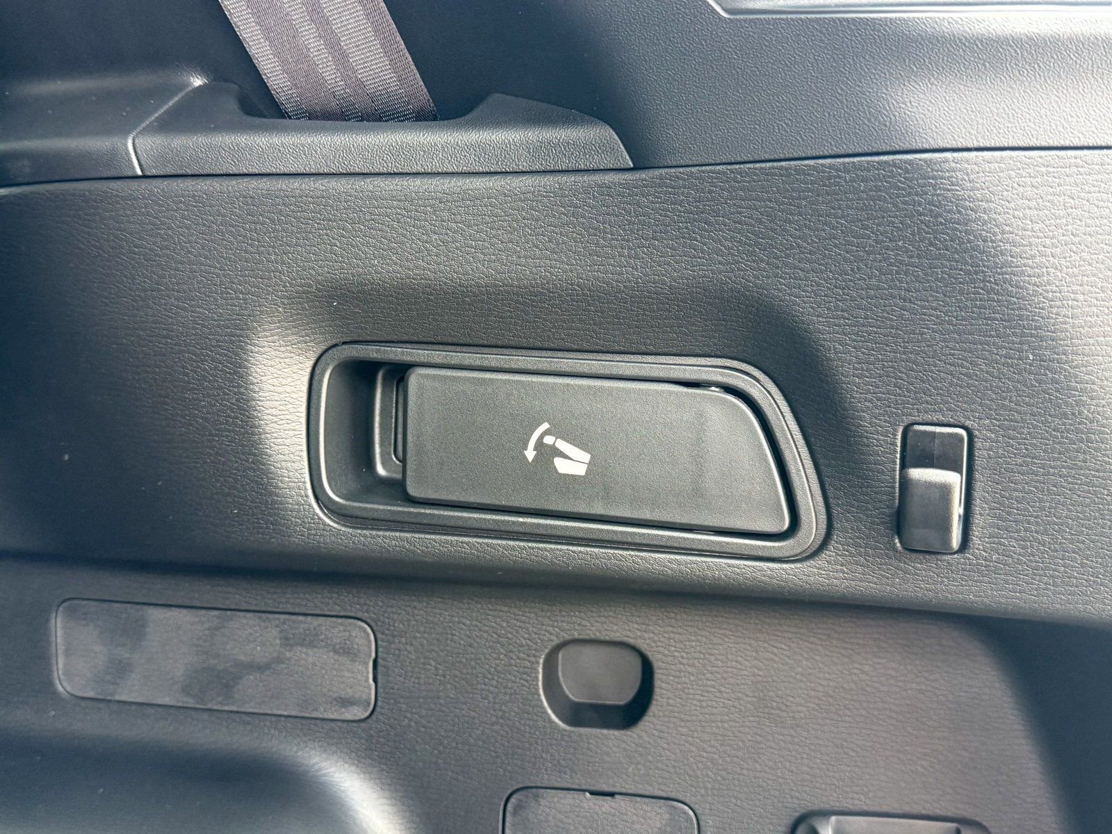 New 2025 Mitsubishi Outlander SEL image 23