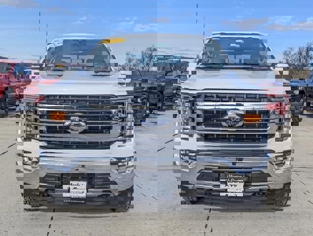 Used 2022 Ford F150 Lariat w/ Equipment Group 501A Mid image 13