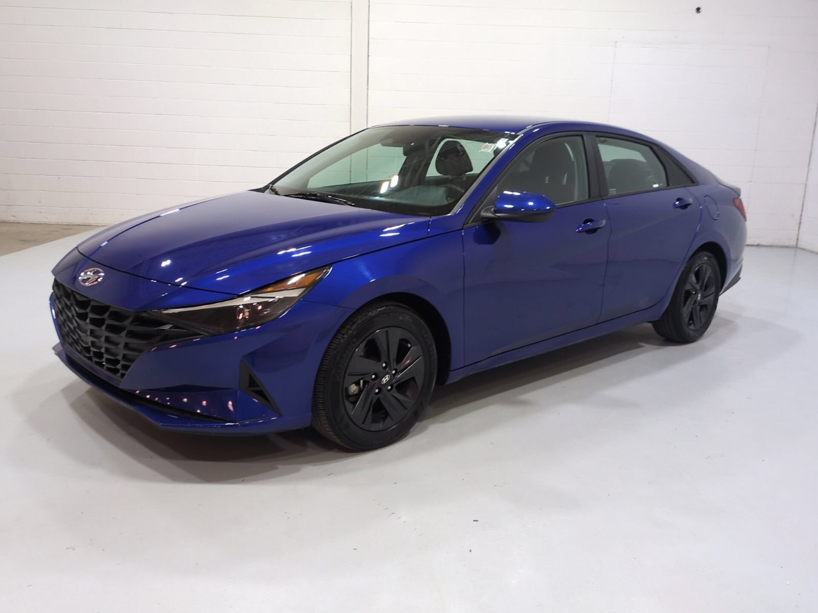 Certified 2023 Hyundai Elantra Blue FWD image 7