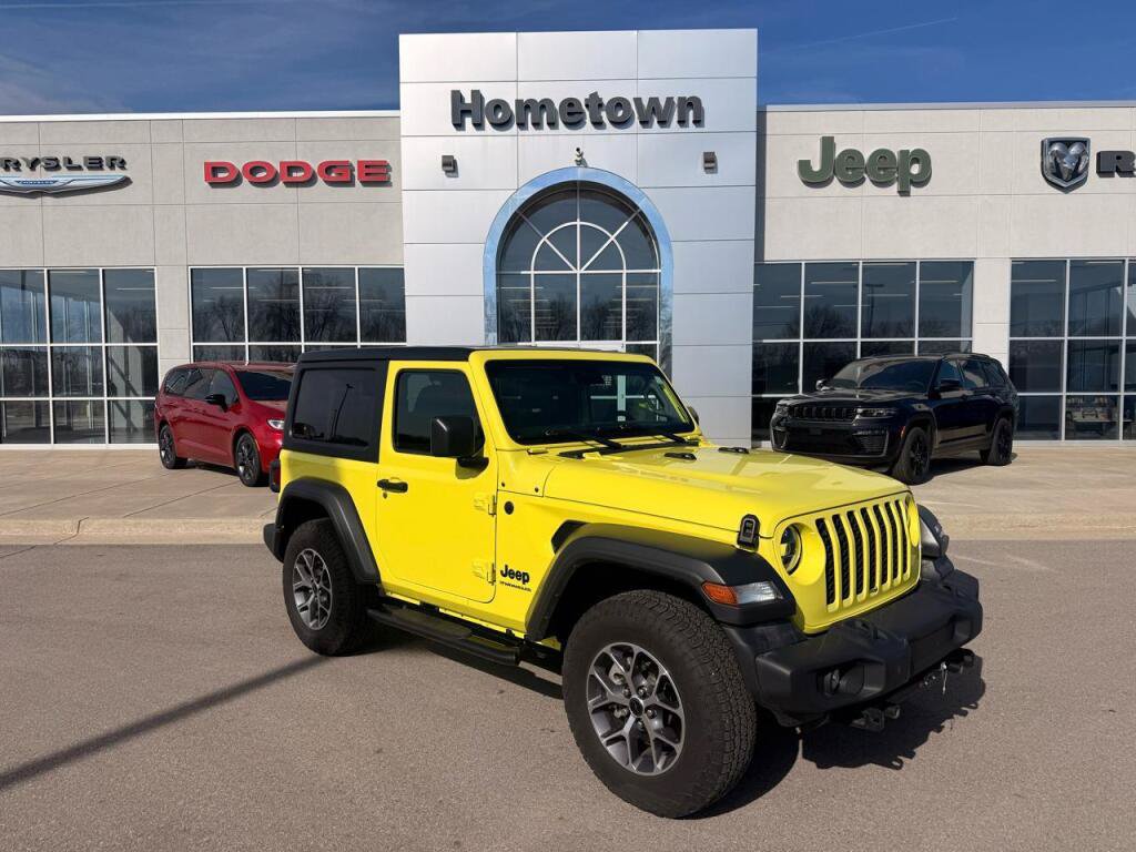 Used 2024 Jeep Wrangler Sport AWD/4WD image 1