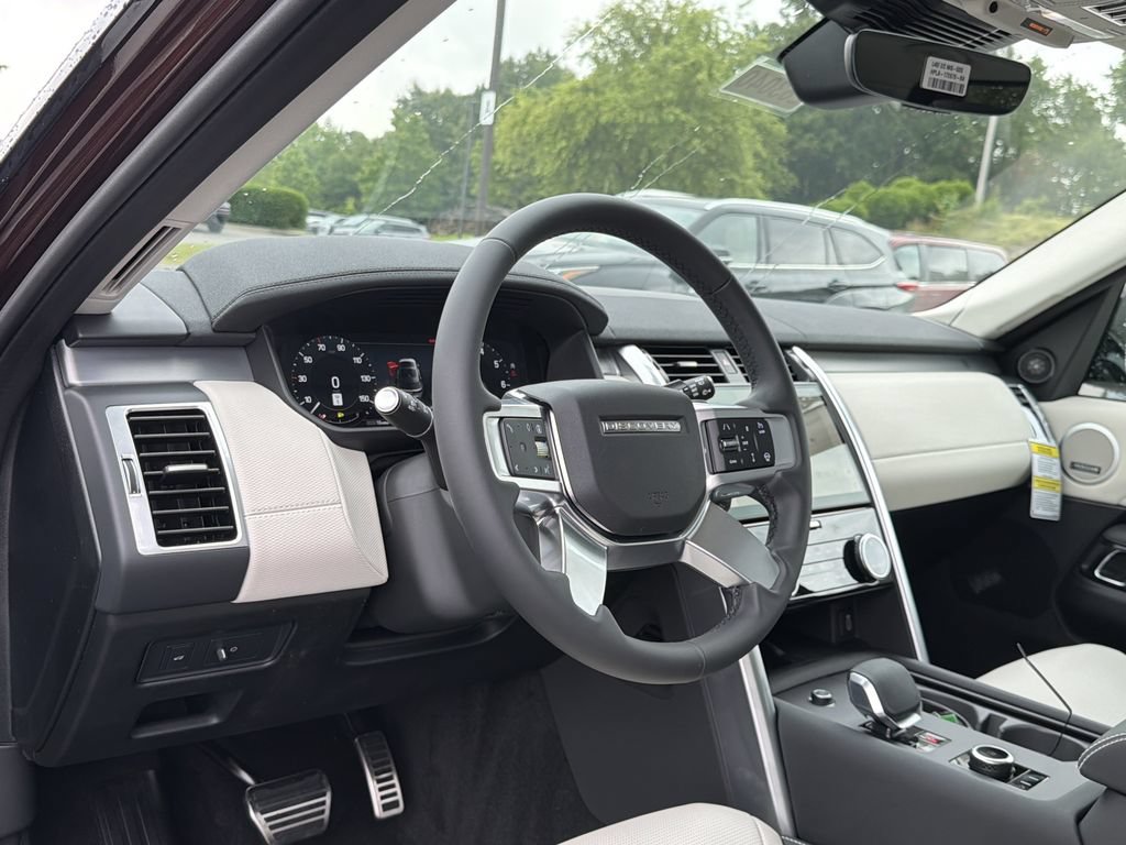 New 2026 Land Rover Discovery Limited Edition AWD/4WD image 10
