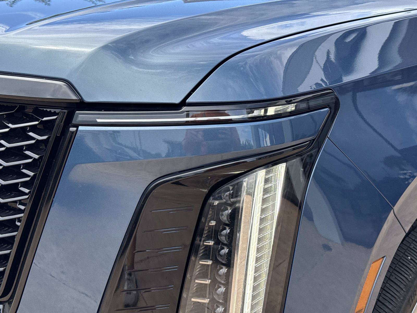 Used 2025 Cadillac Escalade Sport Platinum AWD/4WD image 9