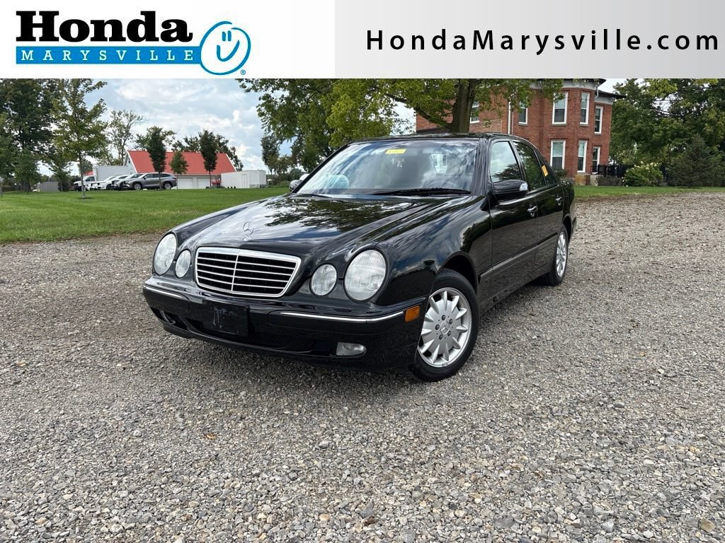 Used 2002 Mercedes-Benz E 320 4MATIC Sedan video 1
