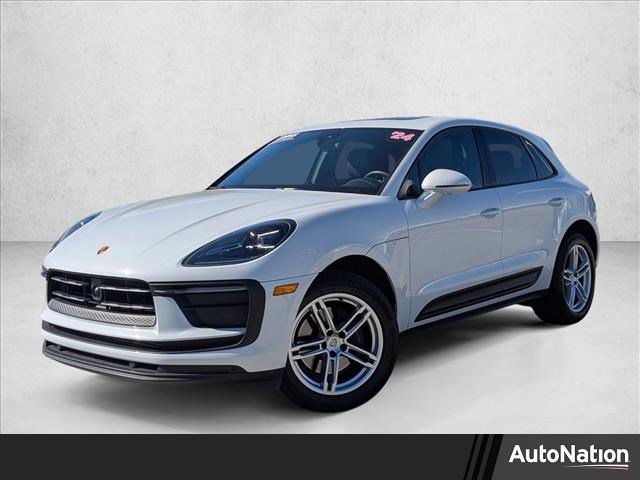 Used 2023 Porsche Macan Turbo image 1