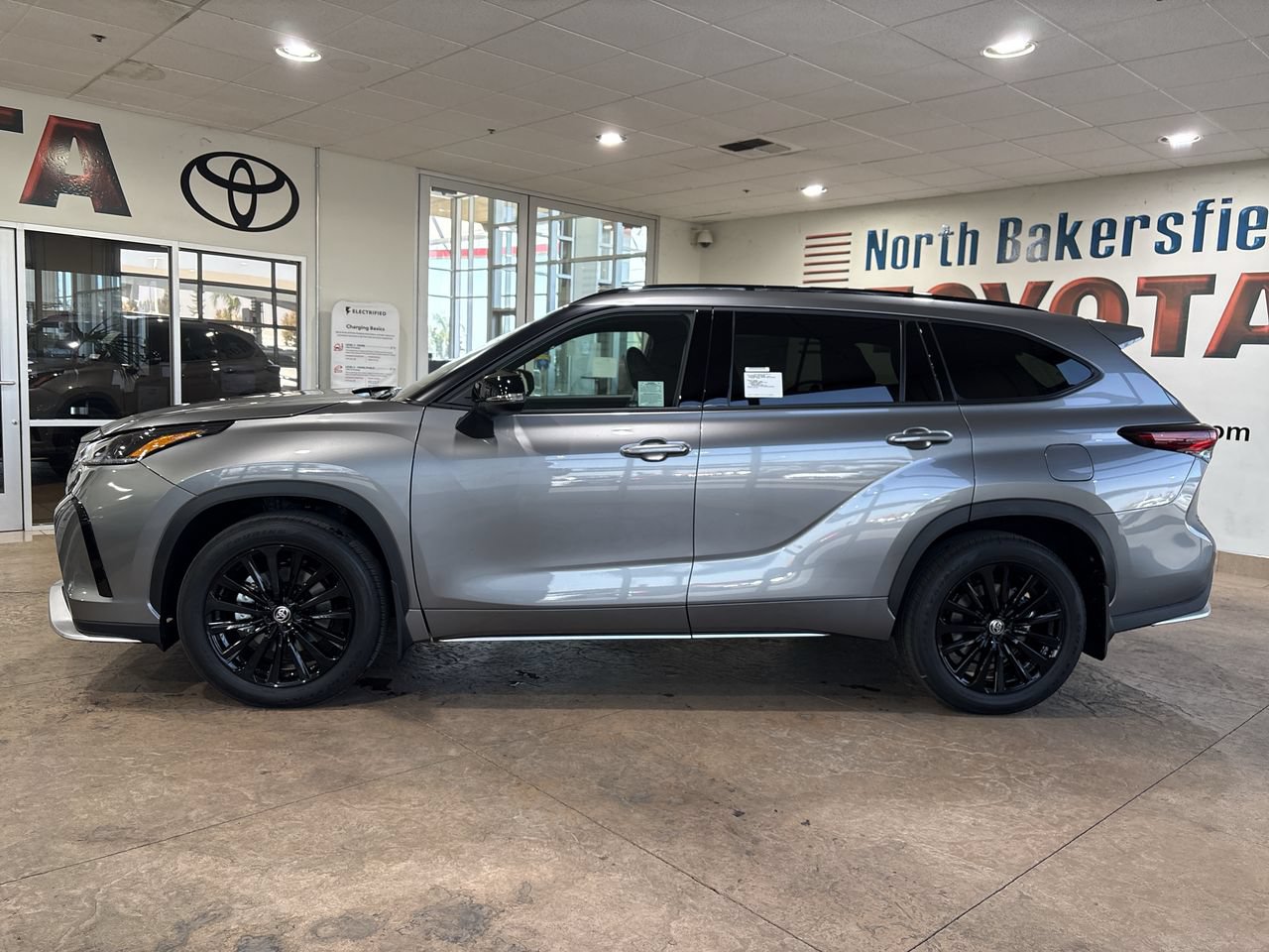 New 2026 Toyota Highlander XSE AWD/4WD image 7