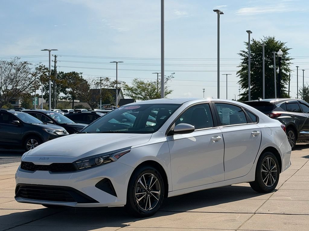 Used 2024 Kia Forte LXS FWD image 7