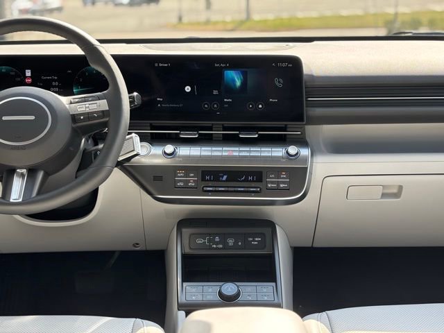 Used 2025 Hyundai Kona Limited image 32