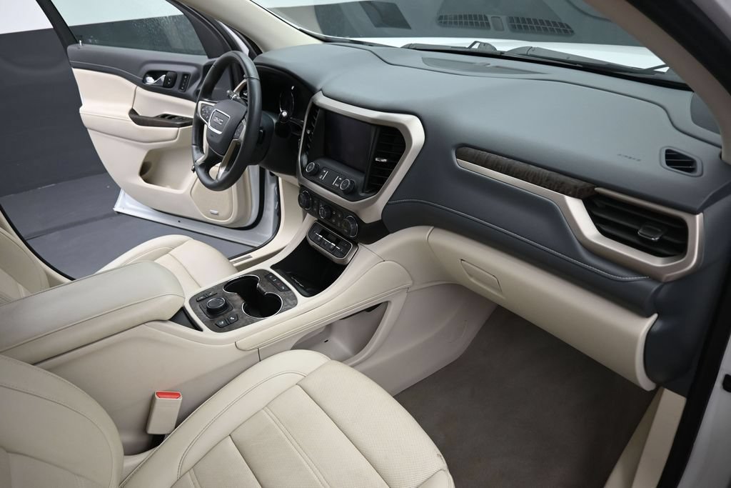 Used 2023 GMC Acadia Denali AWD/4WD image 19