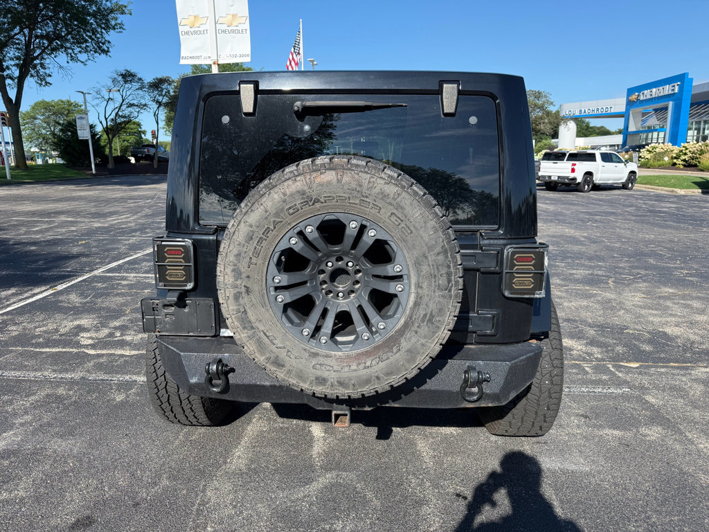 Used 2015 Jeep Wrangler Unlimited Sahara AWD/4WD image 6