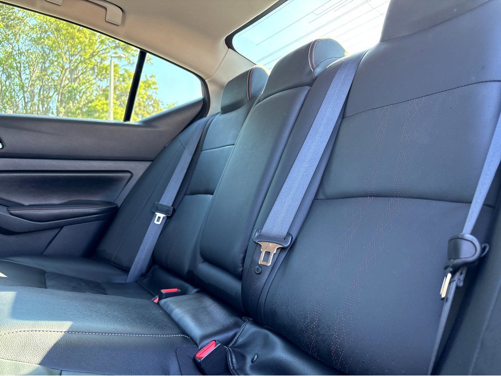 Used 2024 Nissan Altima 2.5 SR w/ SR Premium Package AWD/4WD image 17