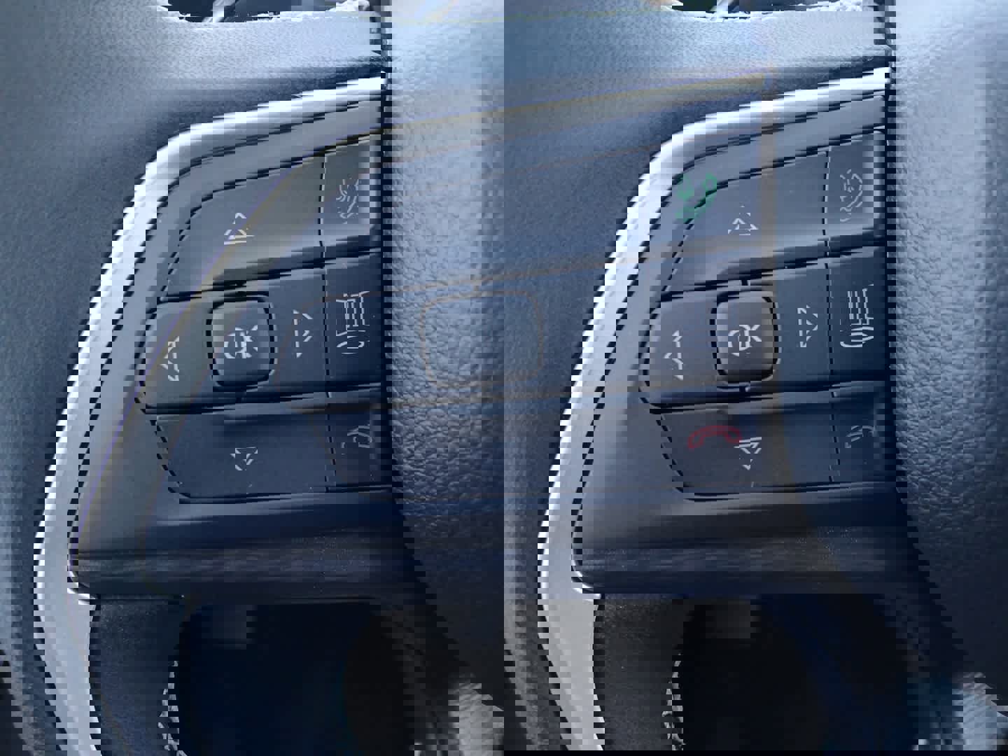 New 2025 Jeep Grand Cherokee L Laredo w/ Luxury Tech Group I image 25