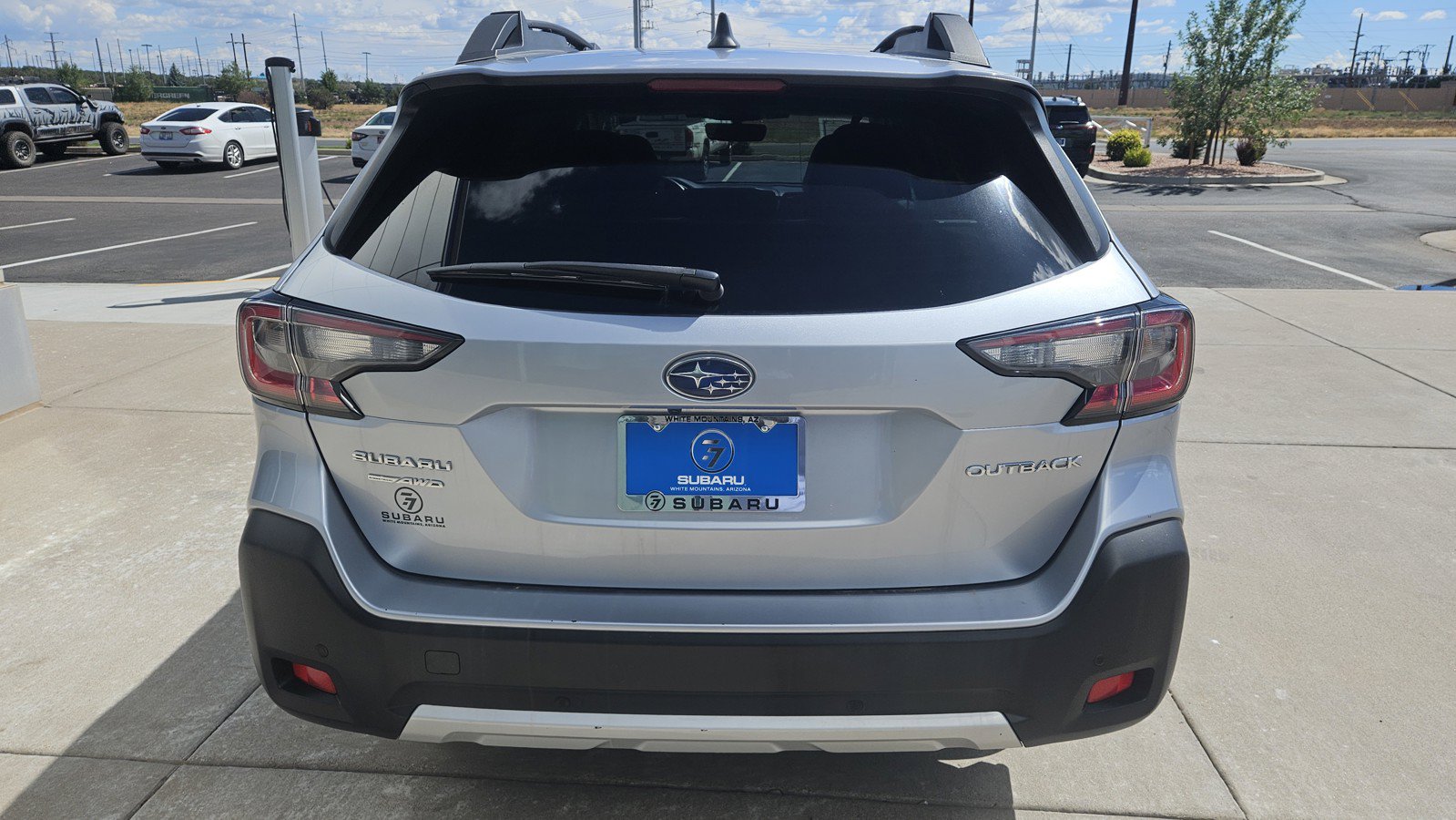 Used 2024 Subaru Outback Limited AWD/4WD image 6