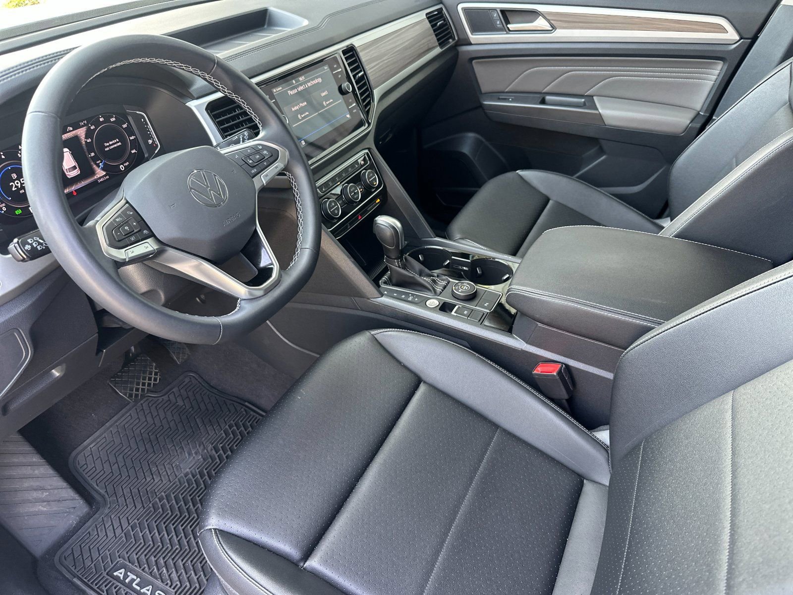 Used 2023 Volkswagen Atlas SEL image 9