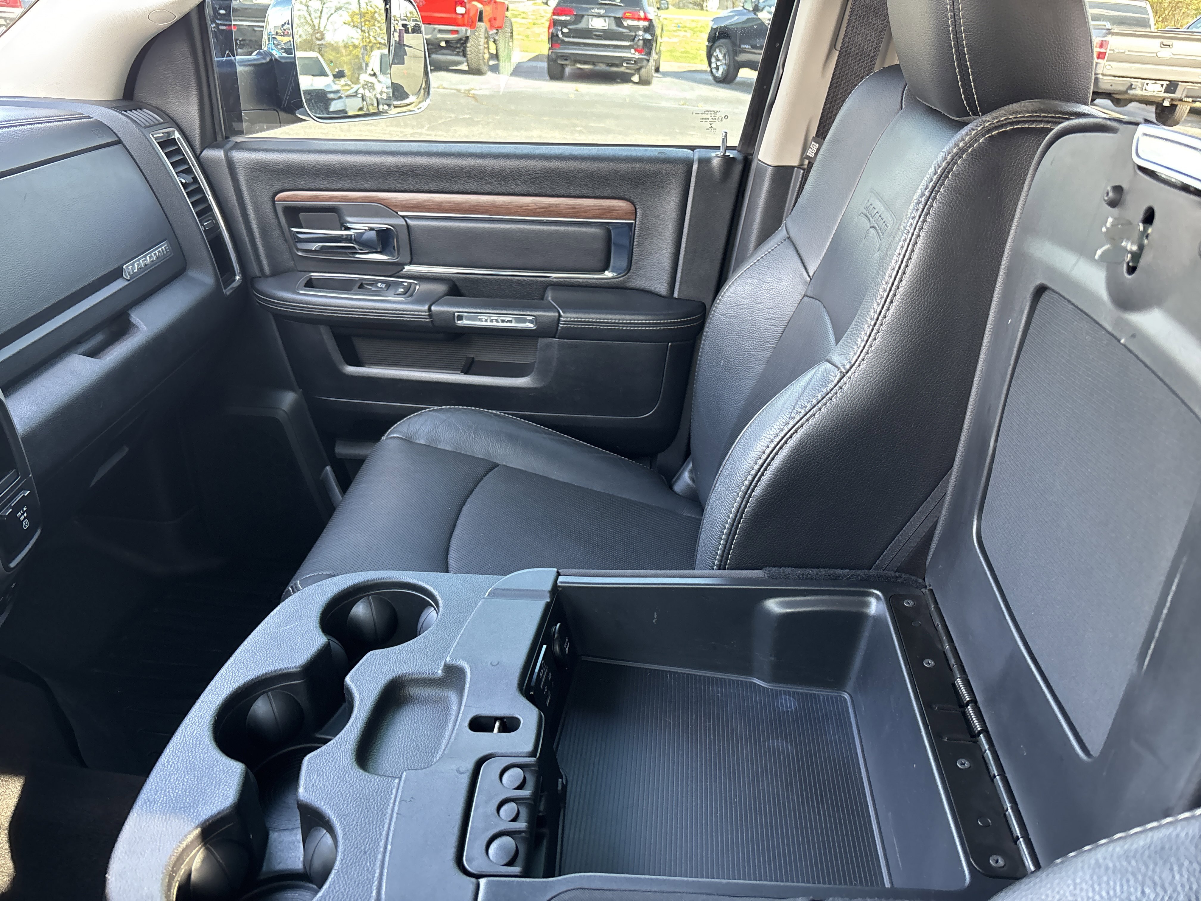 Used 2015 RAM 2500 Laramie image 29