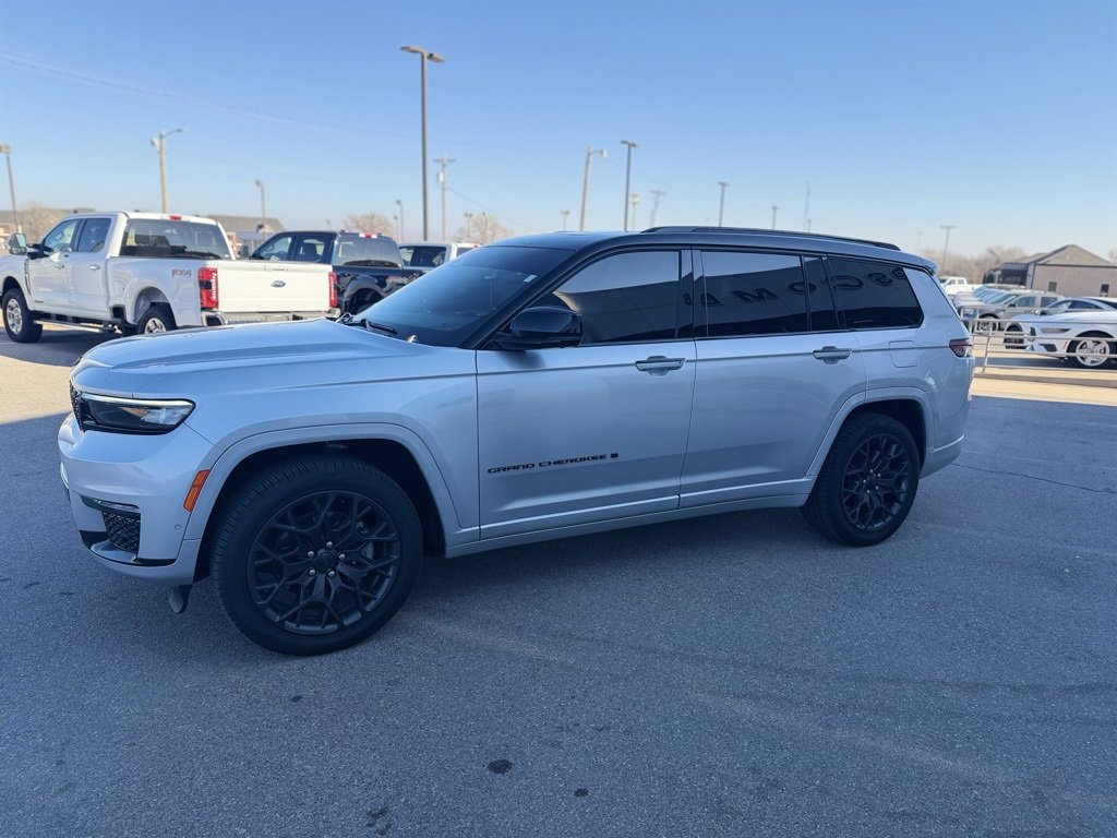 Used 2023 Jeep Grand Cherokee L Summit image 12