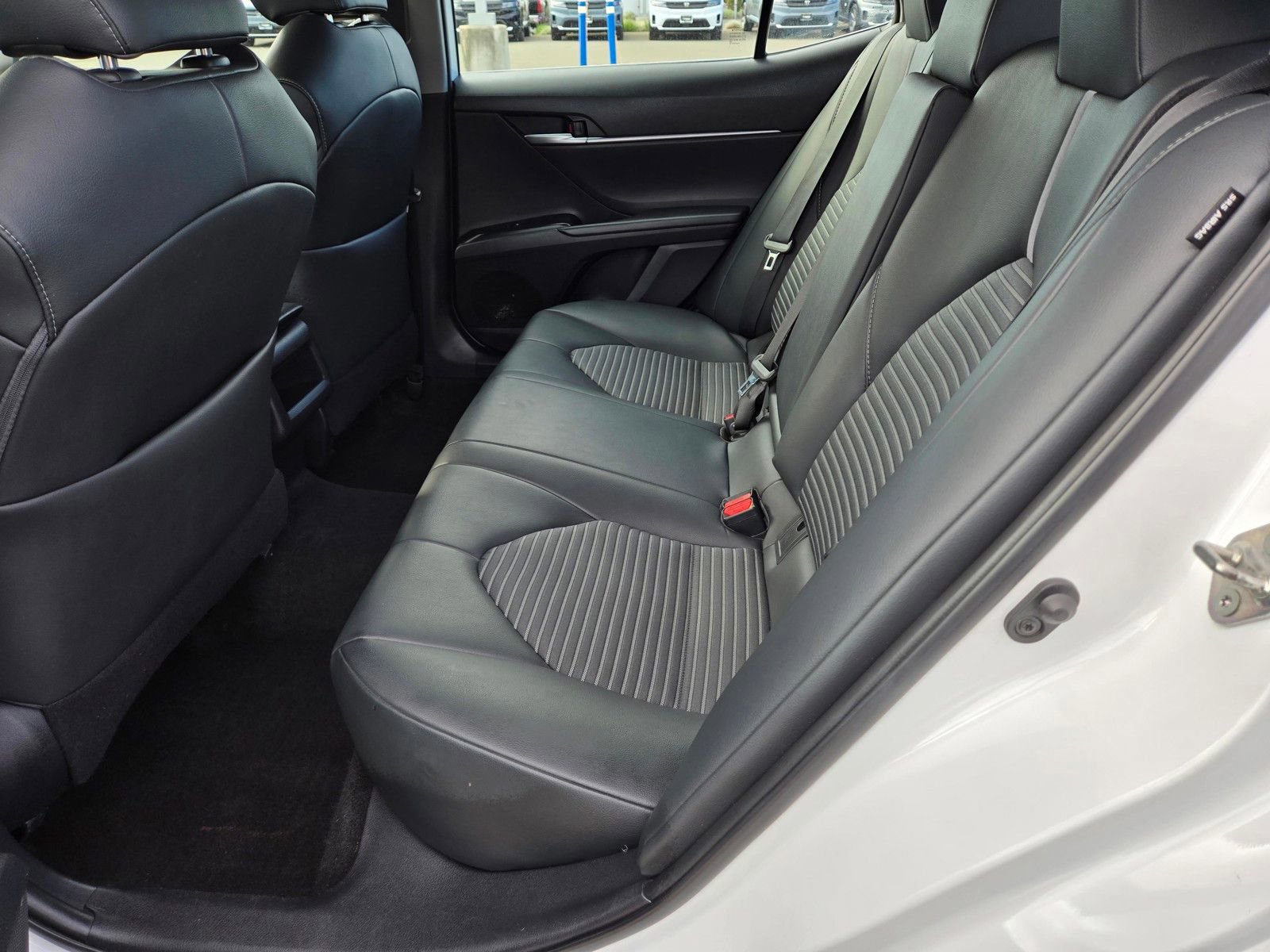 Used 2019 Toyota Camry SE image 10