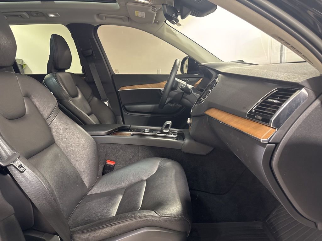 Used 2023 Volvo XC90 B5 Plus w/ Protection Package Premier image 29