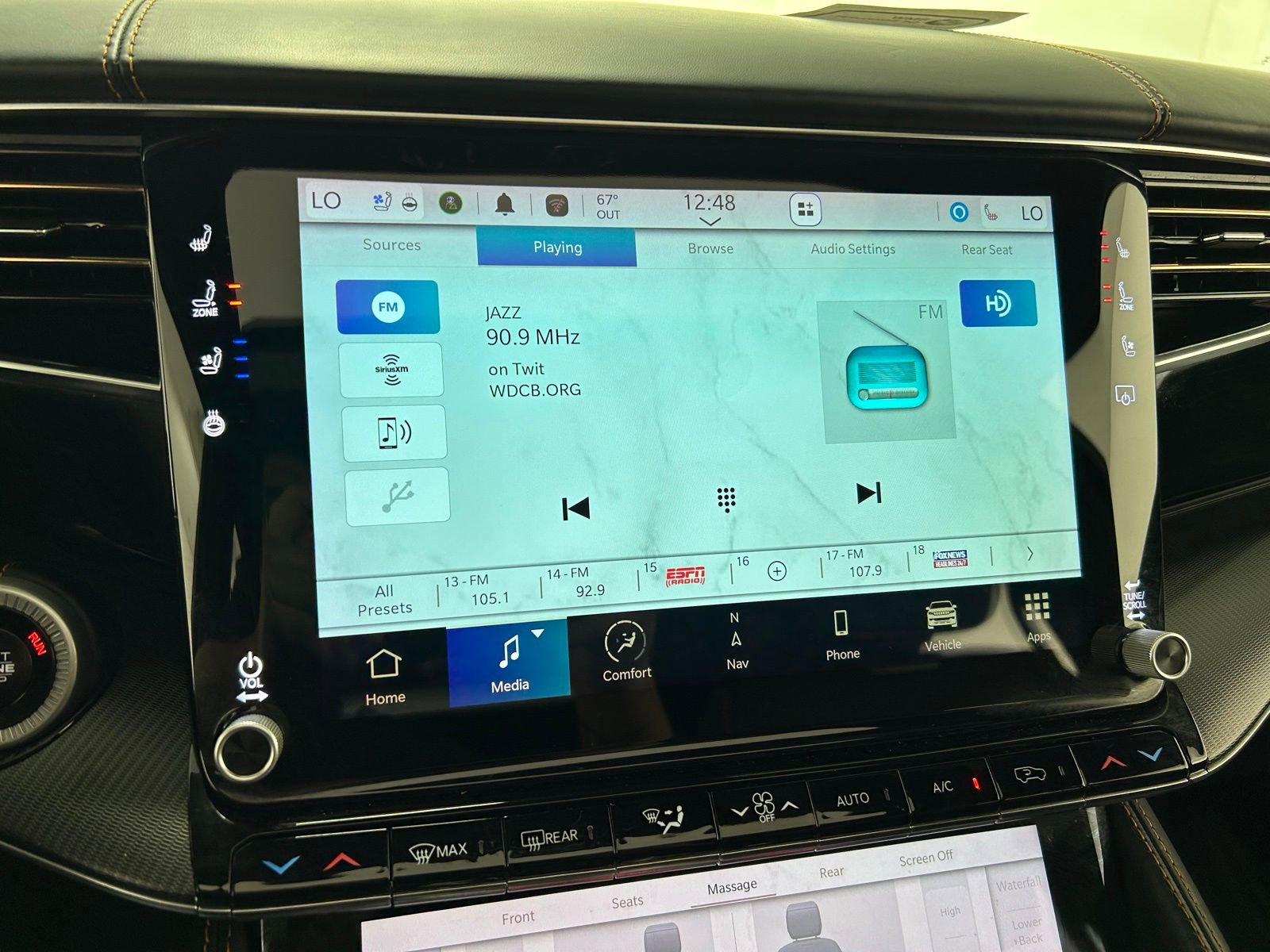 Used 2024 Jeep Grand Wagoneer L Series III w/ Rear Seat Video Group 1 image 17