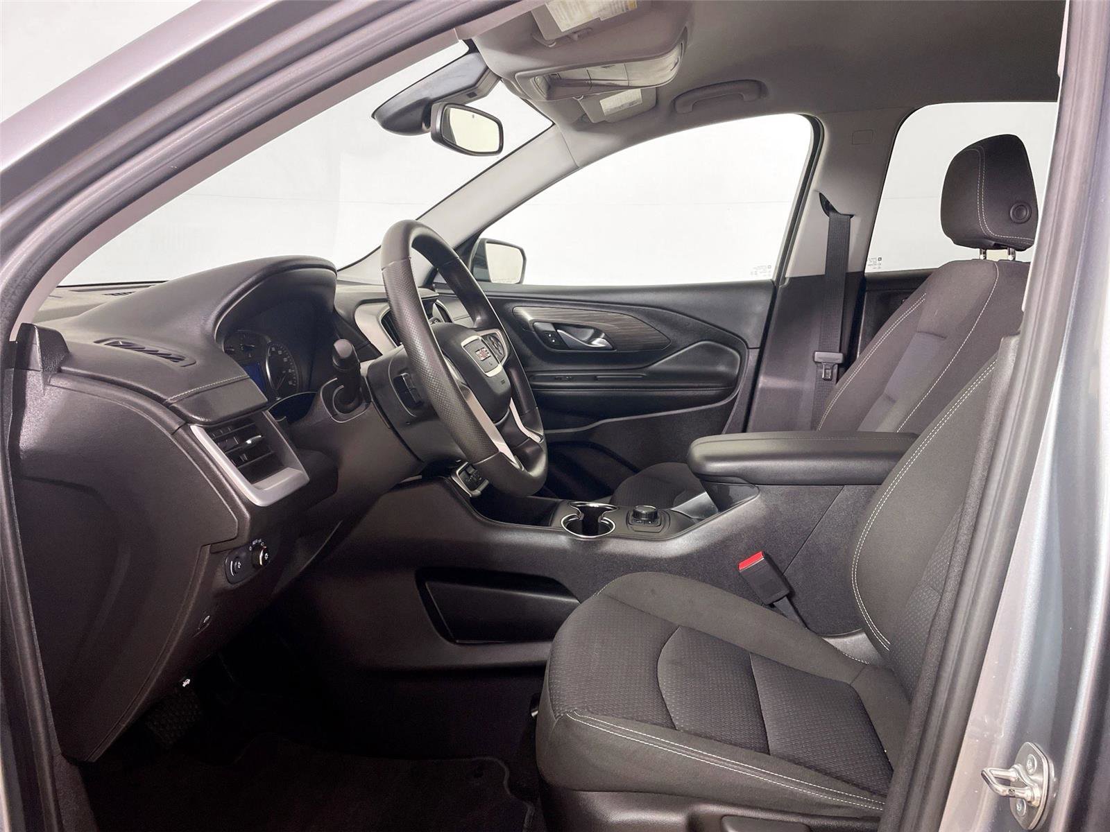 Used 2024 GMC Terrain SLE AWD/4WD image 5