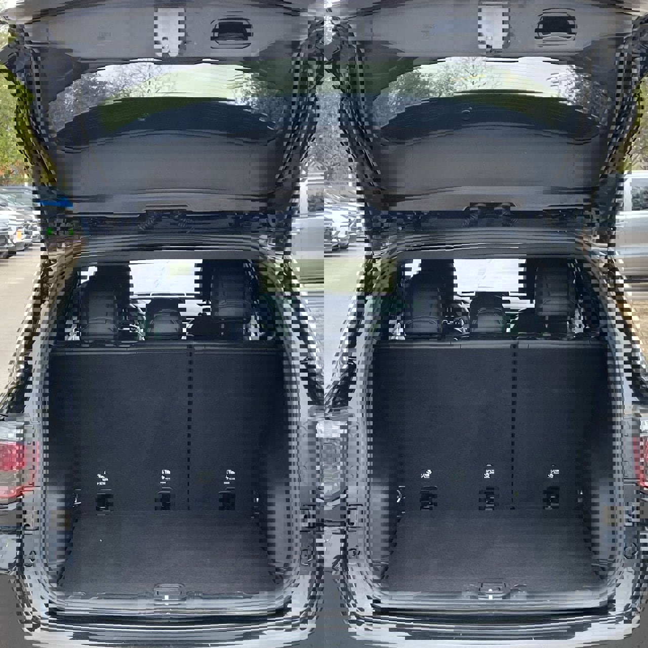 Used 2024 Jeep Compass Latitude w/ Altitude Special Edition image 25