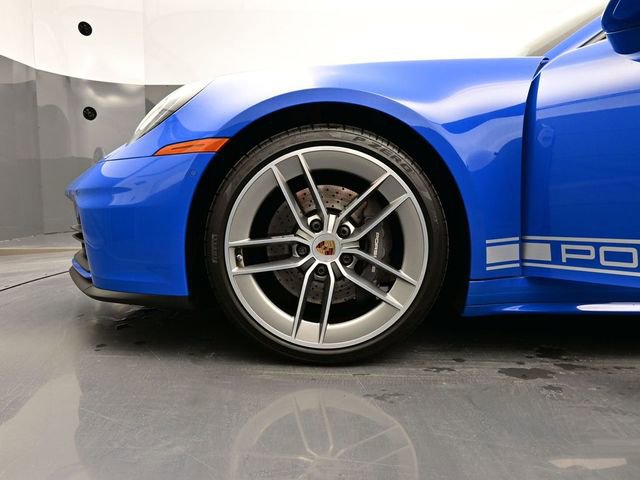 Used 2025 Porsche 911 Carrera RWD image 6