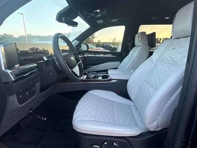 Used 2026 Cadillac Escalade Platinum Sport w/ LPO, ONYX Package AWD/4WD image 28
