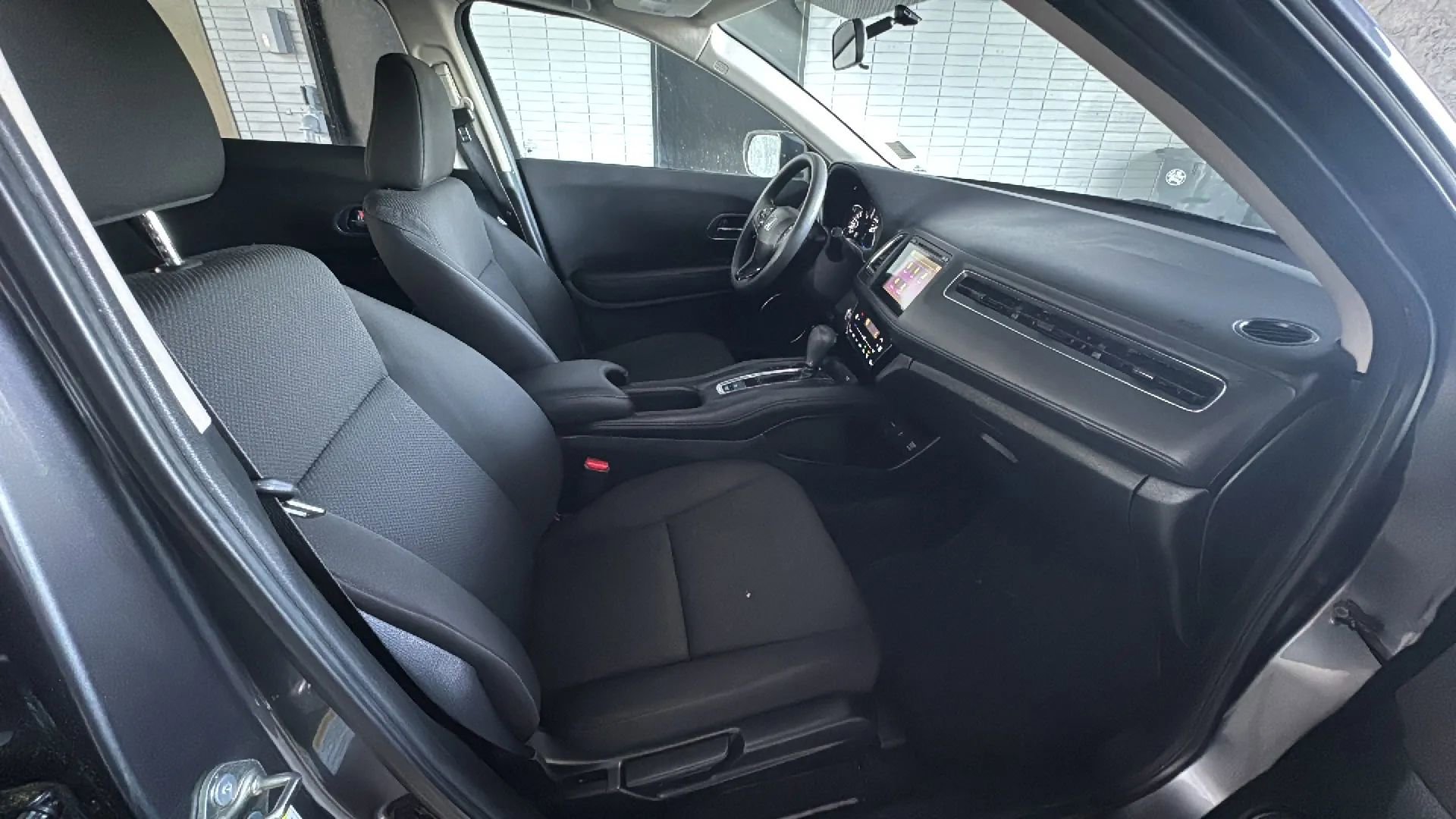 Used 2016 Honda HR-V EX image 18