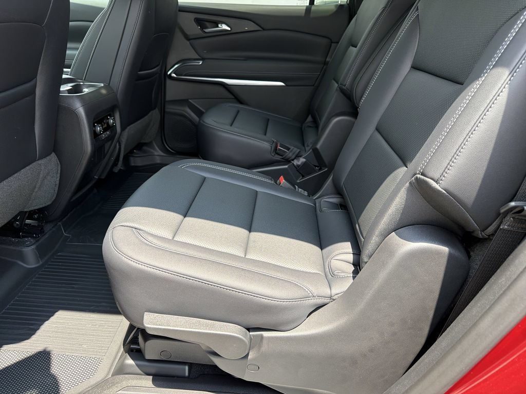 New 2026 Chevrolet Traverse LT w/ Midnight/Sport Edition FWD image 16