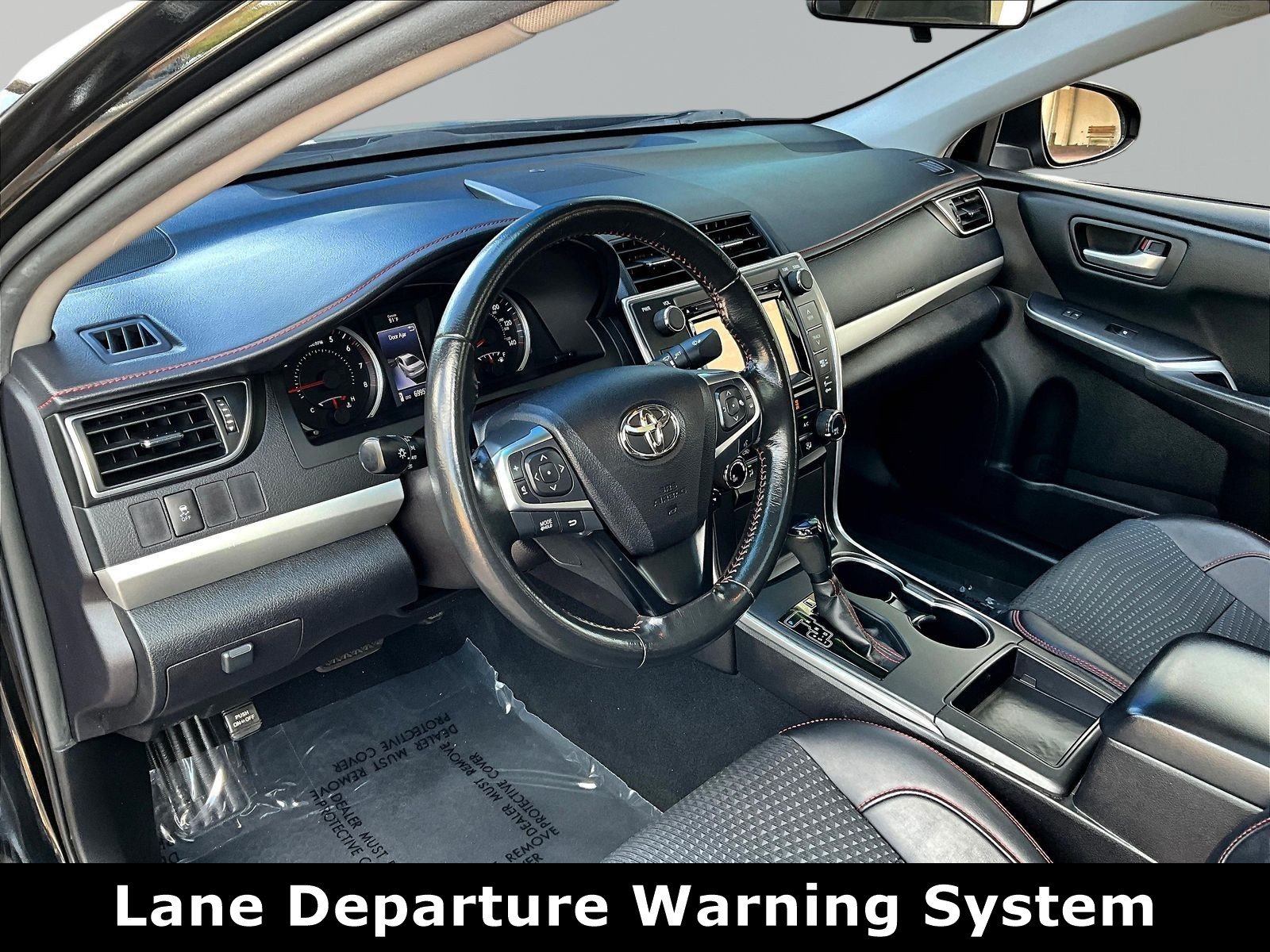 Used 2015 Toyota Camry SE w/ Moonroof Package FWD image 15