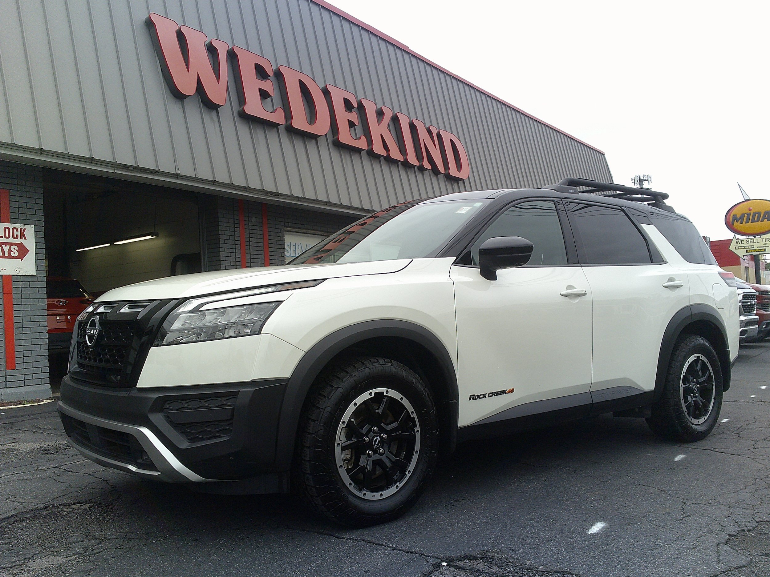 Used 2024 Nissan Pathfinder Rock Creek AWD/4WD image 1
