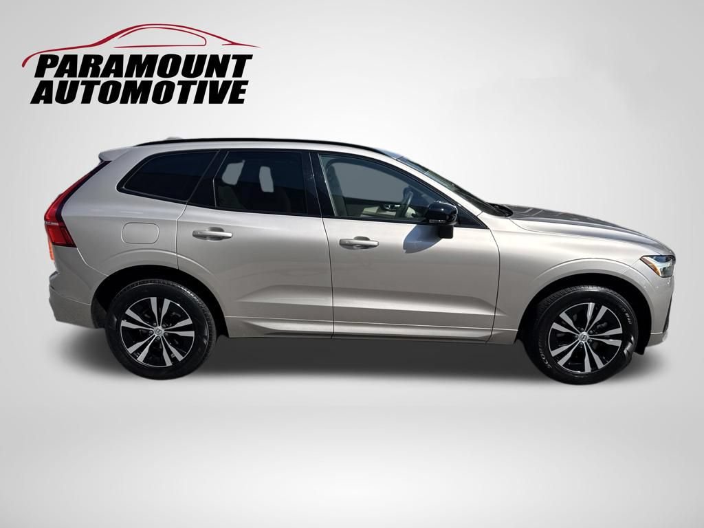 Used 2024 Volvo XC60 B5 Core AWD/4WD image 8