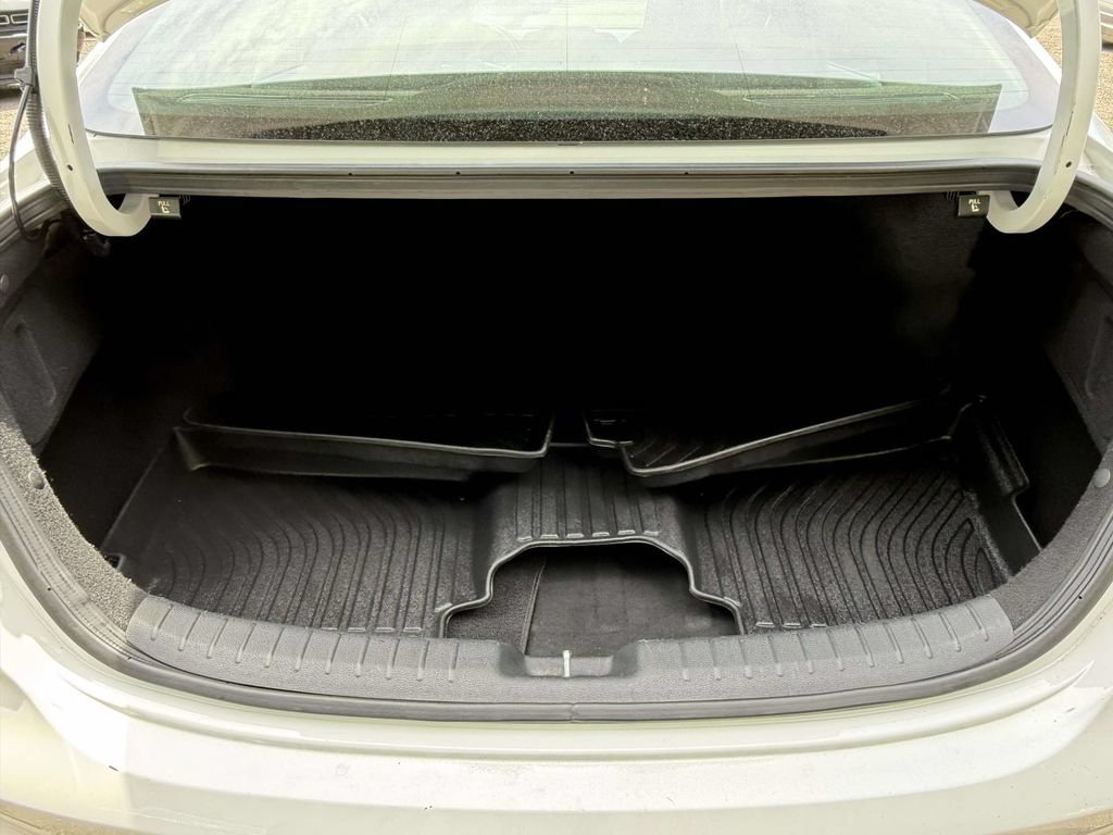 Used 2022 Kia Forte LXS FWD image 11