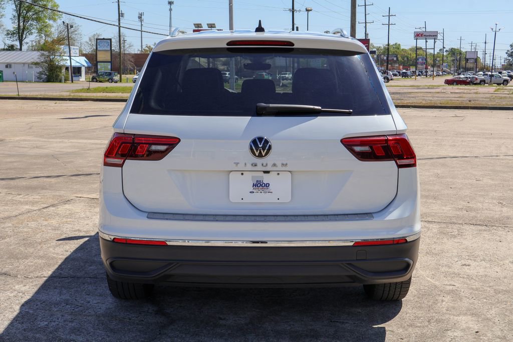 Used 2024 Volkswagen Tiguan SE image 20