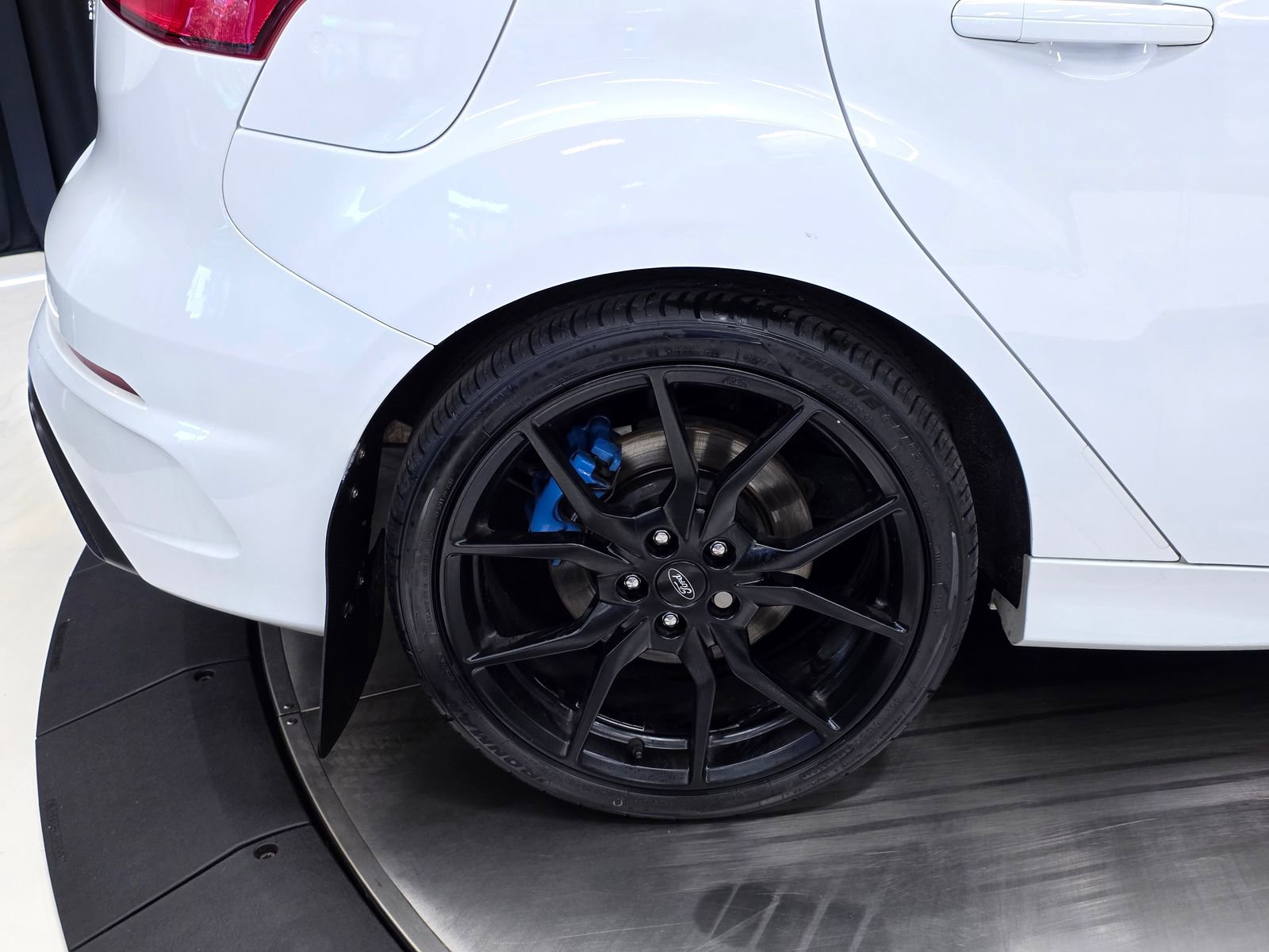 Used 2017 Ford Focus RS AWD/4WD image 46