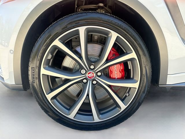 Used 2020 Jaguar F-PACE SVR image 42