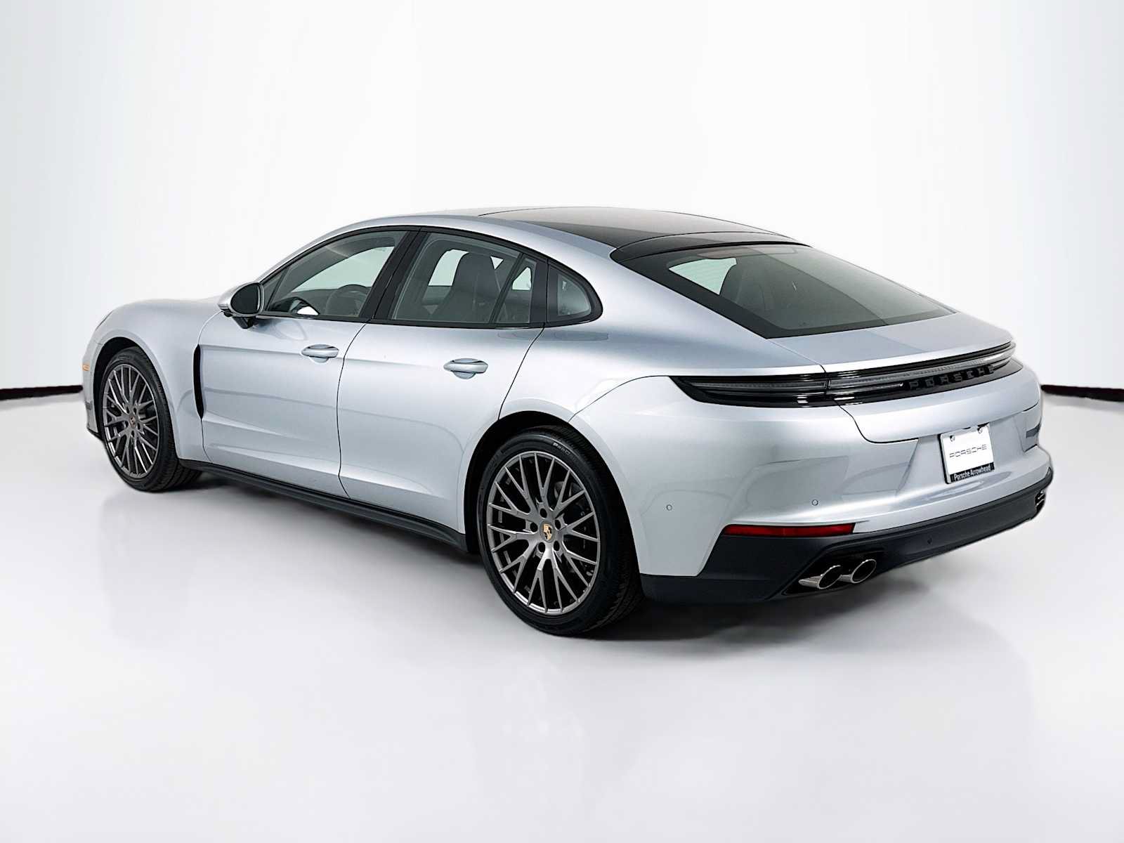 New 2026 Porsche Panamera RWD image 3