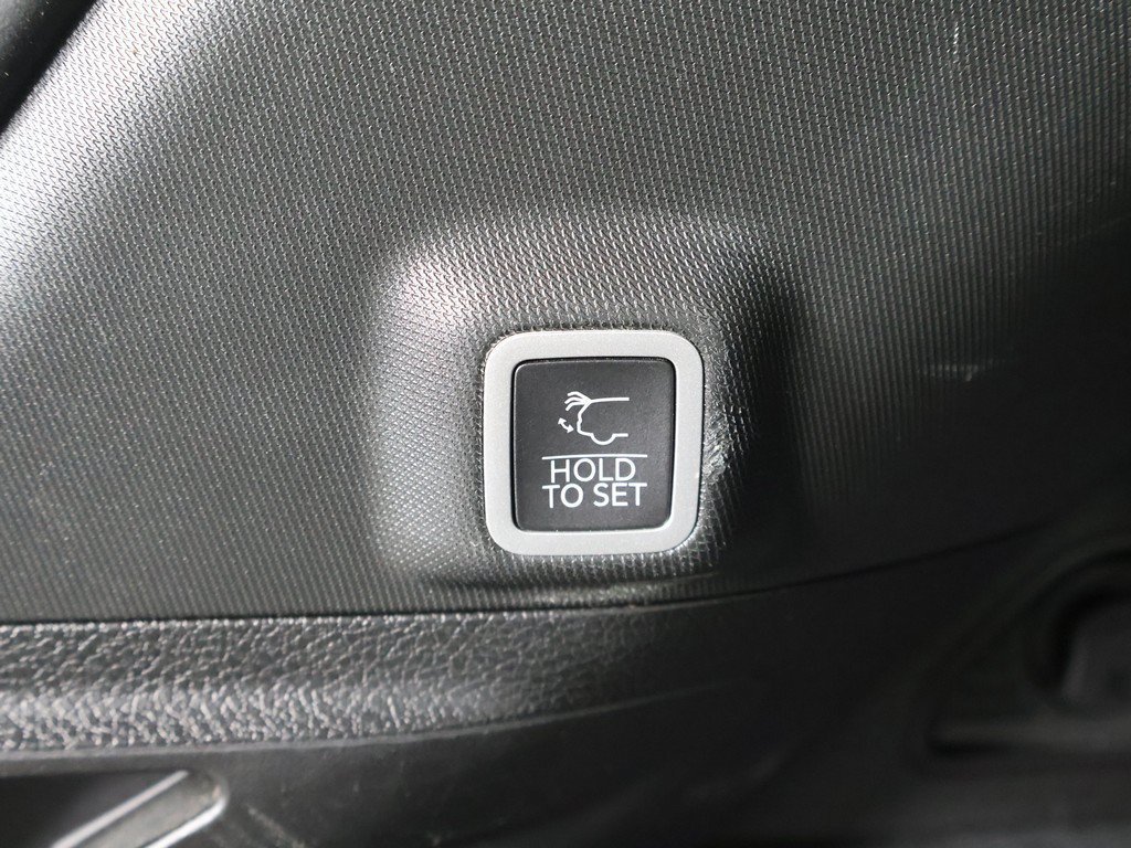 Used 2022 Jeep Grand Cherokee Summit AWD/4WD image 23