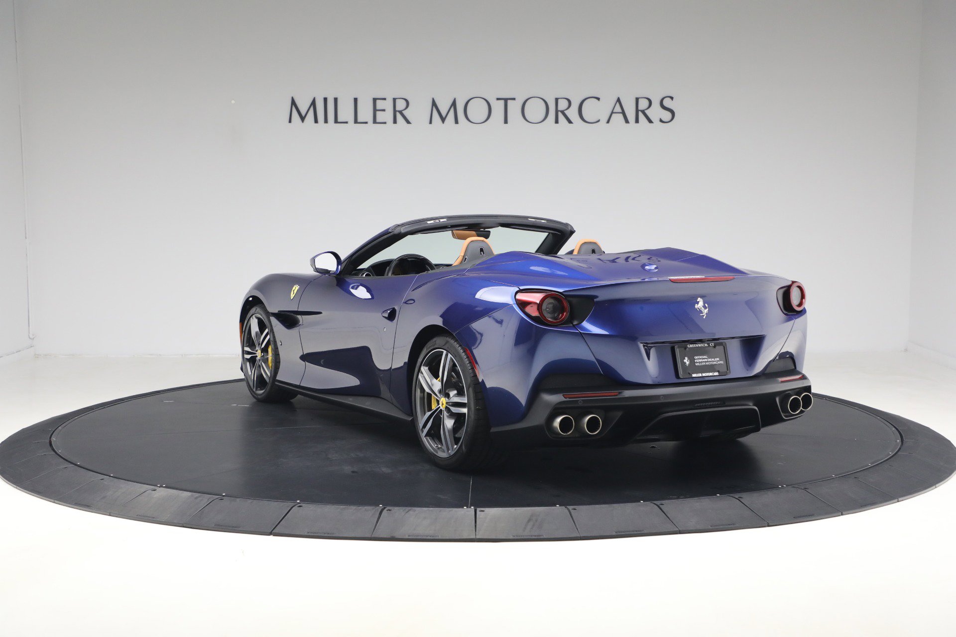 Certified 2020 Ferrari Portofino RWD image 5