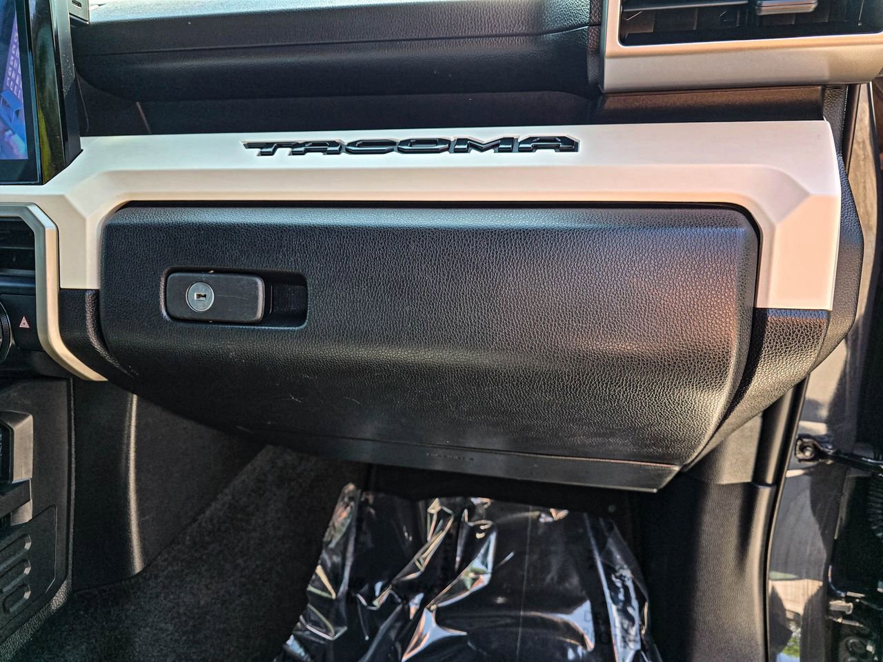Used 2024 Toyota Tacoma TRD Off-Road AWD/4WD image 41