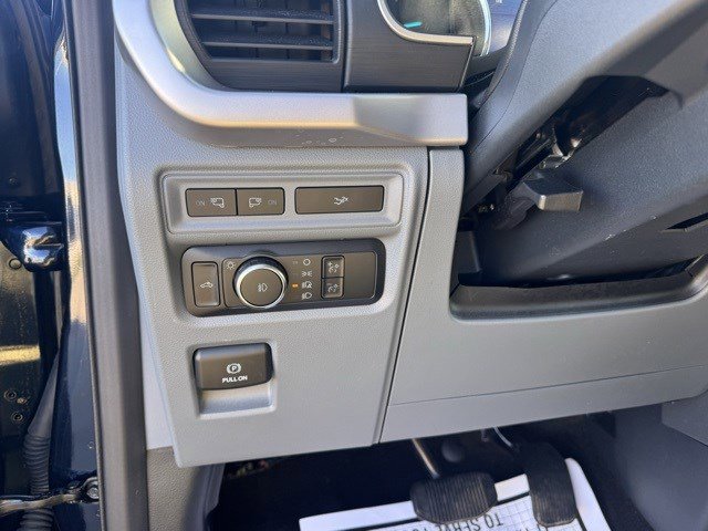 Certified 2022 Ford F150 XLT w/ Equipment Group 302A High image 14