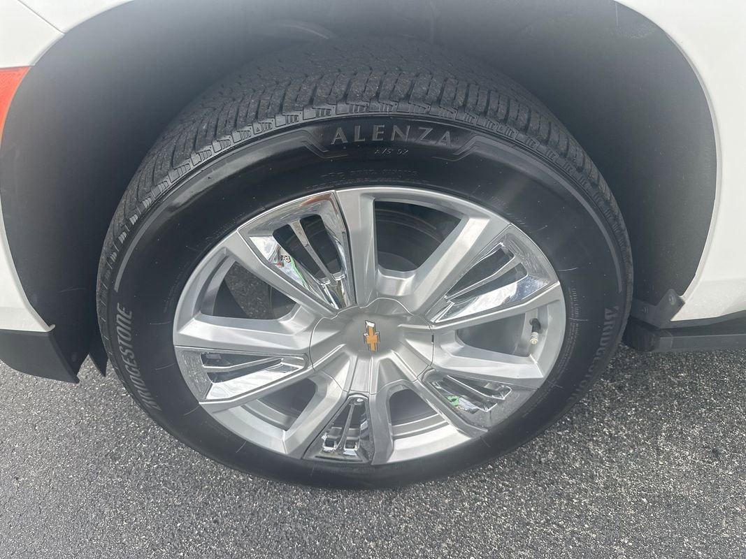 Used 2023 Chevrolet Suburban High Country w/ Premium Package 2 image 2