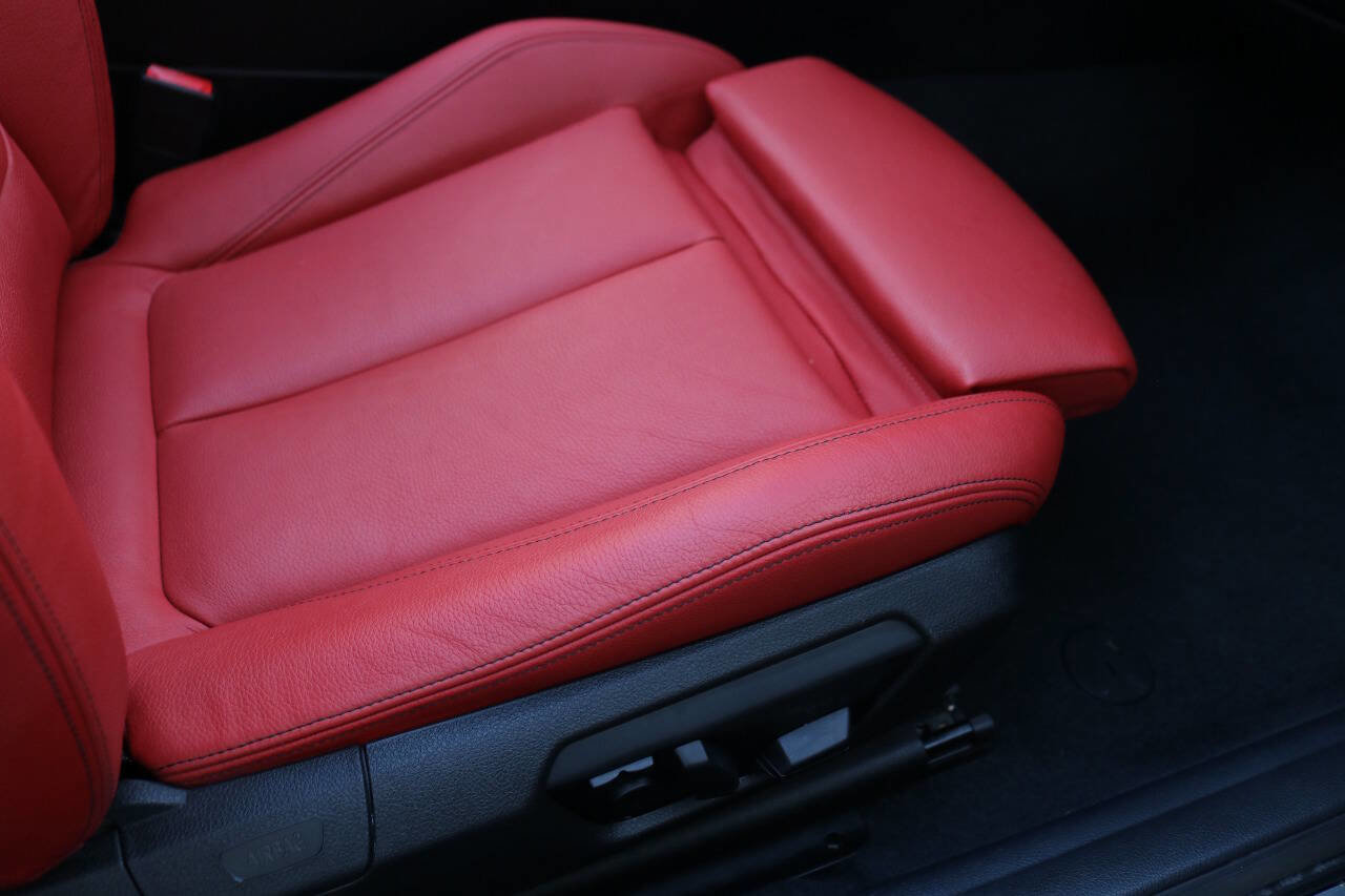 Used 2015 BMW M235i Convertible image 26