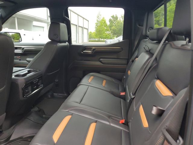 Used 2024 GMC Sierra 1500 AT4 w/ Technology Package AWD/4WD image 11
